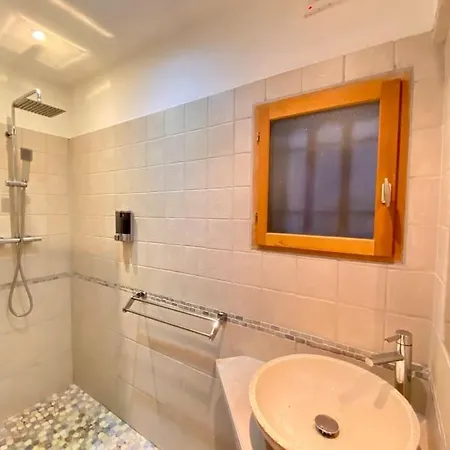 Le Nid Douillet Au Pied Des Remparts D'avignon Apartment *